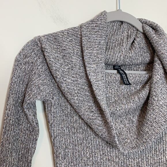 Design Lab Oatmeal Cowl Neck Sweater NWT Size XS - Picture 2 of 6